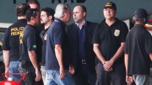 José Dirceu Escorted by Federal Police