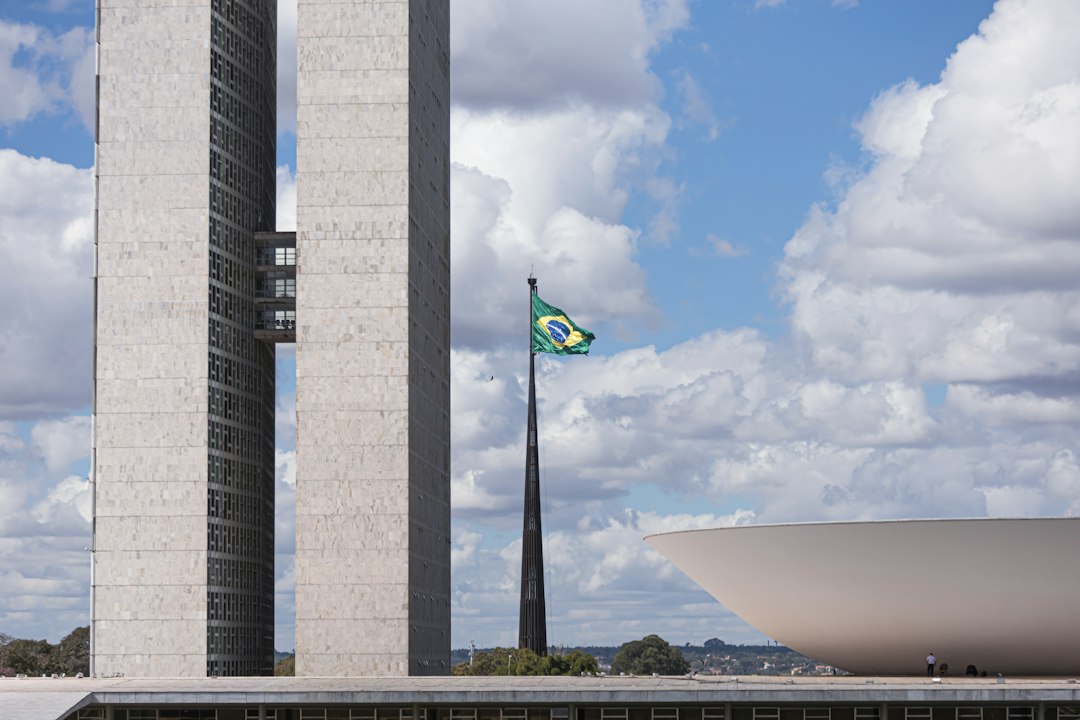 Brazil Investment News: Ormuz Shipping Risk, AI & Grid Tech, Elections 2026 – September 26, 2026